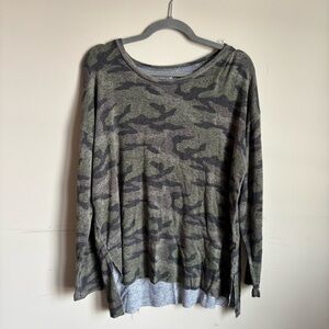 American Eagle Outfitters Soft & Sexy Plush Top